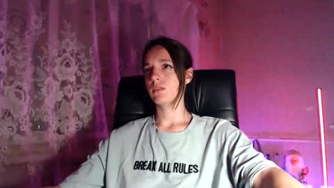 Snapshot of babymuro4ka chatting on 06-10-26, 07:13 Sonya online show from 06-10-26, 07:13