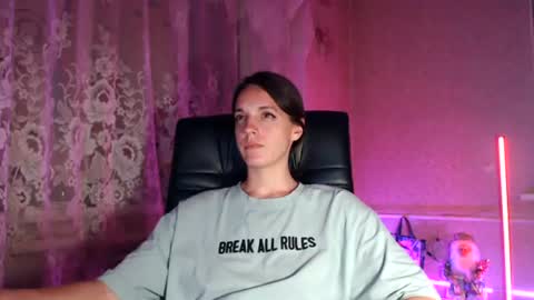 Snapshot of babymuro4ka chatting on 06-11-26, 06:39 Sonya online show from 06-11-26, 06:39