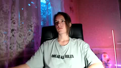 Snapshot of babymuro4ka chatting on 06-27-26, 05:51 Sonya online show from 06-27-26, 05:51