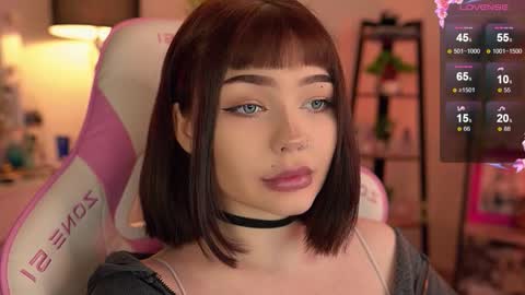 Nika online show from 11-17-25, 03:40