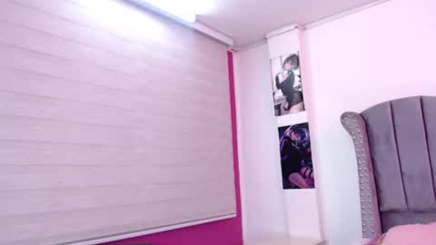 Snapshot of babyscarlett_01 chatting on 07-15-26, 07:41 escarlett online show from 07-15-26, 07:41