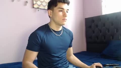 Snapshot of babytwunkz chatting on 10-19-25, 07:58 Hey Im Zayn good to see u here online show from 10-19-25, 07:58