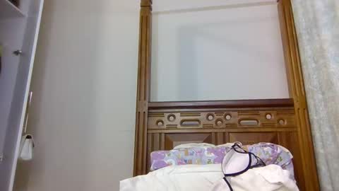 Snapshot of babytylerr chatting on 02-14-26, 04:09 babytylerr online show from 02-14-26, 04:09