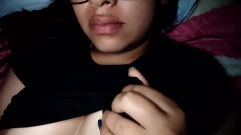 Snapshot of babyymango_ chatting on 02-05-25, 09:36 Gisselle online show from 02-05-25, 09:36