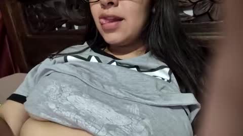 Snapshot of babyymango_ chatting on 03-02-25, 10:59 Gisselle online show from 03-02-25, 10:59