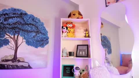 daya independent model online show from 04-16-26, 02:01