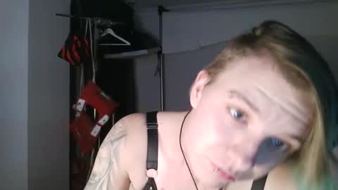 Snapshot of backuphoney chatting on 01-05-26, 05:27 Honey online show from 01-05-26, 05:27