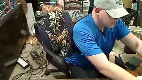 Snapshot of bad_boy4u2abuse chatting on 12-21-25, 12:01 bad_boy4u2abuse online show from 12-21-25, 12:01