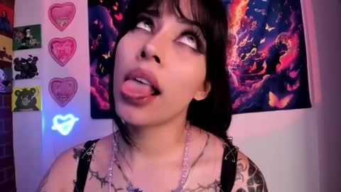 Snapshot of bad_cherry chatting on 02-08-25, 08:10 Bratty Lanita - independent online show from 02-08-25, 08:10