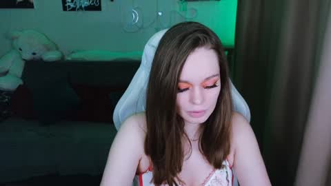 Snapshot of bad_girl009 chatting on 01-22-25, 04:23 Lin online show from 01-22-25, 04:23