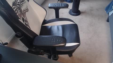 Snapshot of baddaddy77 chatting on 03-23-26, 12:14 baddaddy77 online show from 03-23-26, 12:14