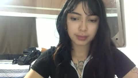 Snapshot of baddest_cat chatting on 05-18-26, 04:07 baddestcat online show from 05-18-26, 04:07