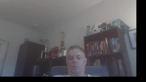 Snapshot of badger32934 chatting on 12-31-24, 02:25 Badger online show from 12-31-24, 02:25