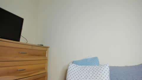 Snapshot of badmodel_ chatting on 02-12-25, 01:59 Name online show from 02-12-25, 01:59