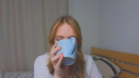 Kate online show from 04-28-26, 04:23