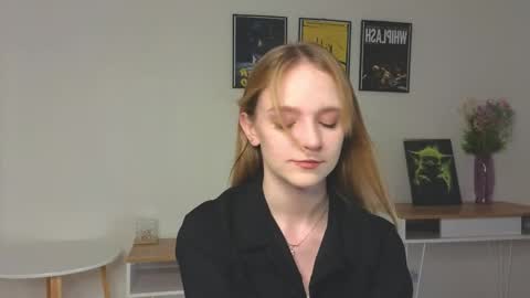 Kate online show from 05-22-26, 04:12