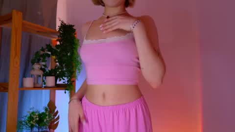 Elly online show from 04-15-26, 04:19