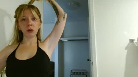 Snapshot of baleykins247 chatting on 07-11-26, 02:47 baleykins247 online show from 07-11-26, 02:47
