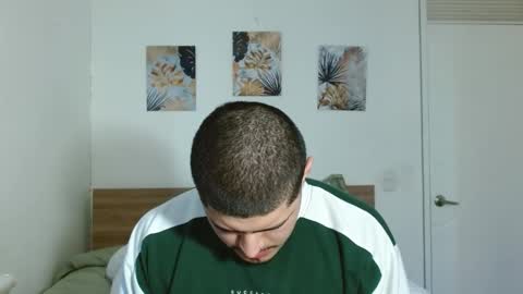 Snapshot of baltazardupont chatting on 12-11-24, 12:34 Andres - online show from 12-11-24, 12:34