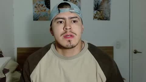 Snapshot of baltazardupont chatting on 01-08-25, 11:32 Andres - online show from 01-08-25, 11:32