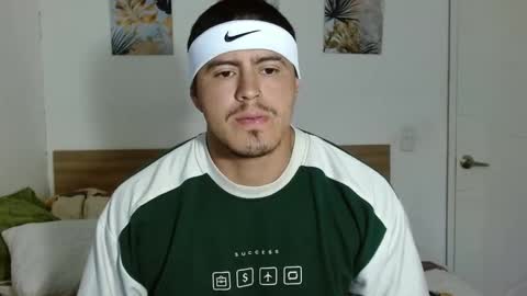 Snapshot of baltazardupont chatting on 01-22-25, 11:45 Andres - online show from 01-22-25, 11:45