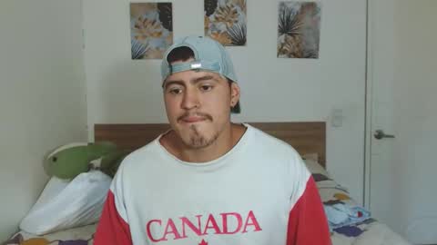 Snapshot of baltazardupont chatting on 01-28-25, 03:35 Andres - online show from 01-28-25, 03:35