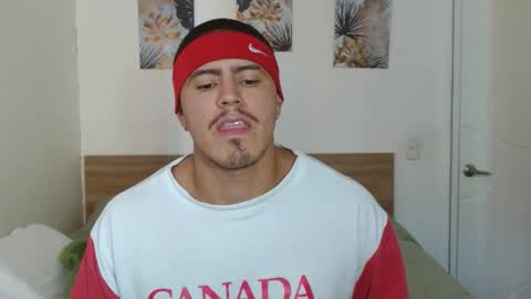 Snapshot of baltazardupont chatting on 02-06-25, 01:54 Andres - online show from 02-06-25, 01:54