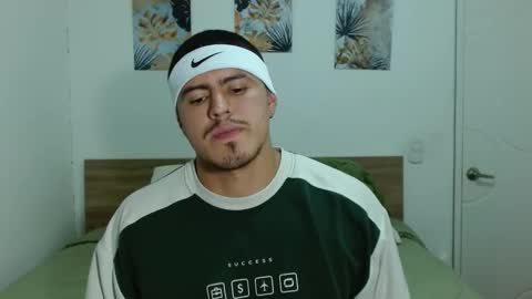 Snapshot of baltazardupont chatting on 02-10-25, 02:19 Andres - online show from 02-10-25, 02:19