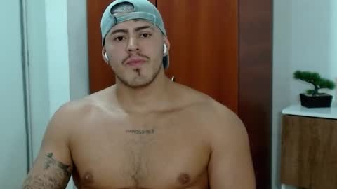 Snapshot of baltazardupont chatting on 02-24-25, 05:00 Andres - online show from 02-24-25, 05:00