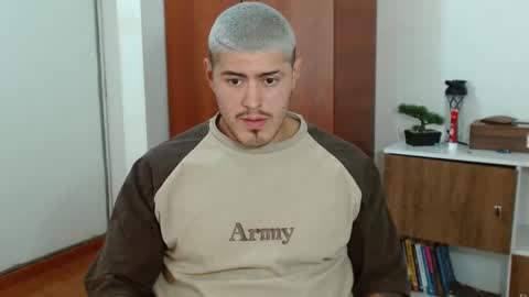 Snapshot of baltazardupont chatting on 02-26-25, 02:46 Andres - online show from 02-26-25, 02:46