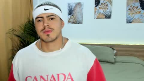 Snapshot of baltazardupont chatting on 03-11-25, 10:51 Andres - online show from 03-11-25, 10:51