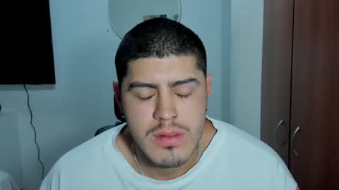 Snapshot of baltazardupont chatting on 09-12-25, 11:10 Andres - online show from 09-12-25, 11:10