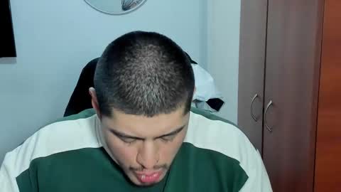 Snapshot of baltazardupont chatting on 10-02-25, 02:07 Andres - online show from 10-02-25, 02:07