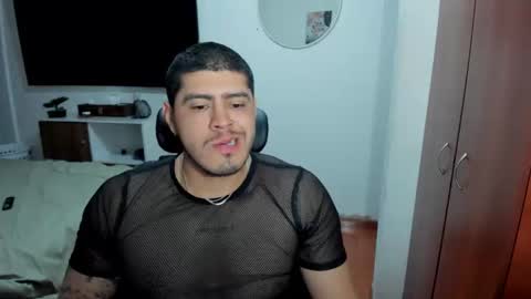 Snapshot of baltazardupont chatting on 10-08-25, 02:31 Andres - online show from 10-08-25, 02:31