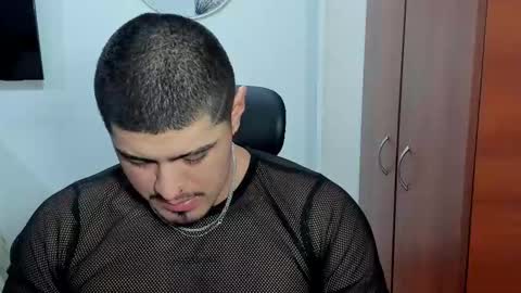 Snapshot of baltazardupont chatting on 10-28-25, 02:15 Andres - online show from 10-28-25, 02:15