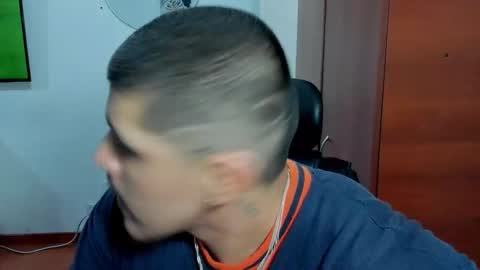 Snapshot of baltazardupont chatting on 11-19-25, 02:44 Andres - online show from 11-19-25, 02:44