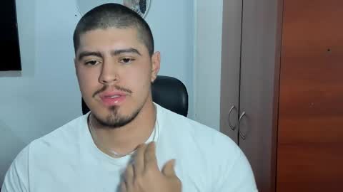 Snapshot of baltazardupont chatting on 12-01-25, 11:15 Andres - online show from 12-01-25, 11:15