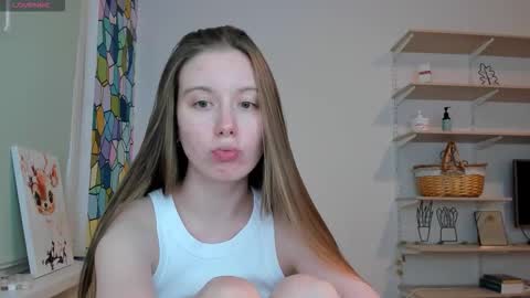 Snapshot of bam_bi chatting on 10-29-25, 11:17 Kira online show from 10-29-25, 11:17