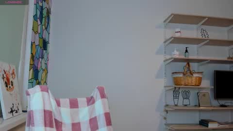 Snapshot of bam_bi chatting on 11-05-25, 01:27 Kira online show from 11-05-25, 01:27