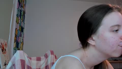 Snapshot of bam_bi chatting on 11-23-25, 08:58 Kira online show from 11-23-25, 08:58