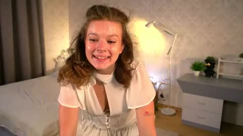 Mila online show from 06-12-26, 07:24