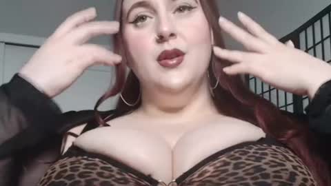 Snapshot of bambixxlynn chatting on 08-02-26, 11:03 bambixxlynn online show from 08-02-26, 11:03