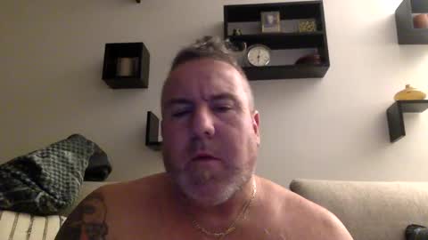 banana5289 online show from 02-08-25, 11:01