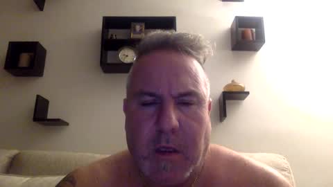 banana5289 online show from 03-04-25, 02:38