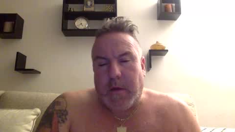 banana5289 online show from 03-08-25, 09:39