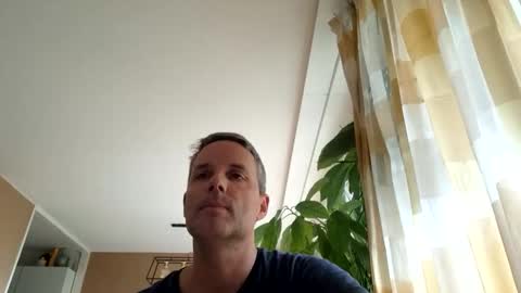 Snapshot of bananasplit1900 chatting on 10-18-25, 10:27 bananasplit1900 online show from 10-18-25, 10:27