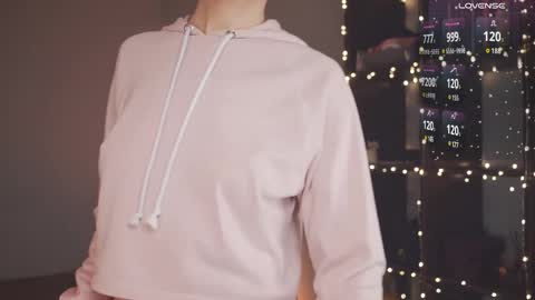 Ellen and  online show from 02-10-25, 09:58