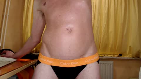 Snapshot of banschie chatting on 02-28-25, 08:39 online show from 02-28-25, 08:39