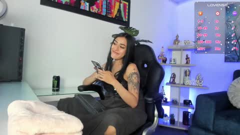 Snapshot of baphy_baby chatting on 12-23-24, 04:55 Gabi online show from 12-23-24, 04:55