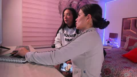 Snapshot of baphy_baby chatting on 01-17-25, 01:46 Gabi online show from 01-17-25, 01:46
